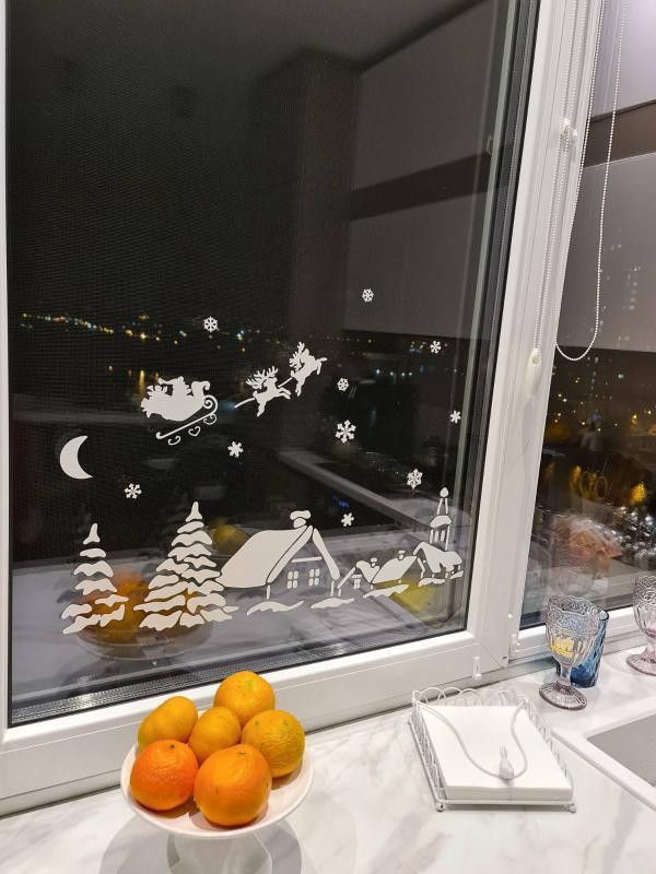 Наклейка на вікна Будинок та Санта